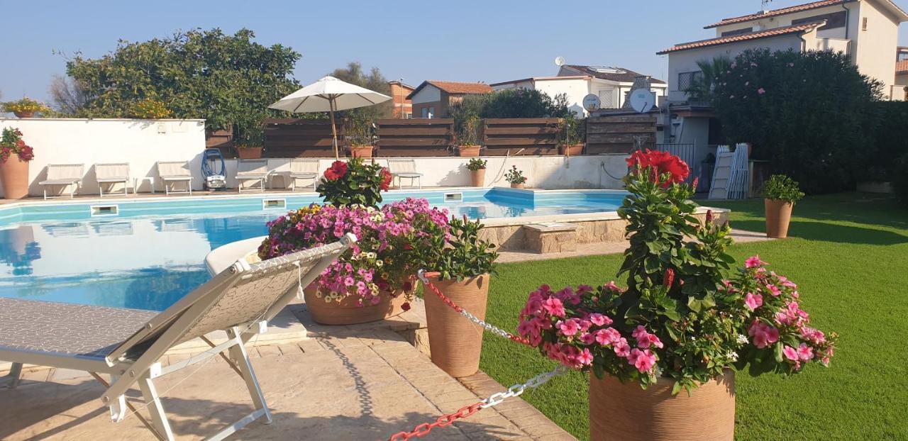 Hotel Corallo Fregenae Esterno foto