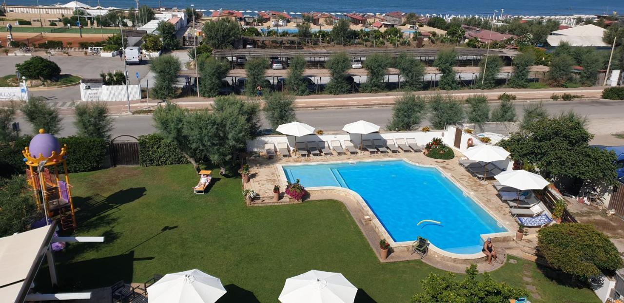 Hotel Corallo Fregenae Esterno foto